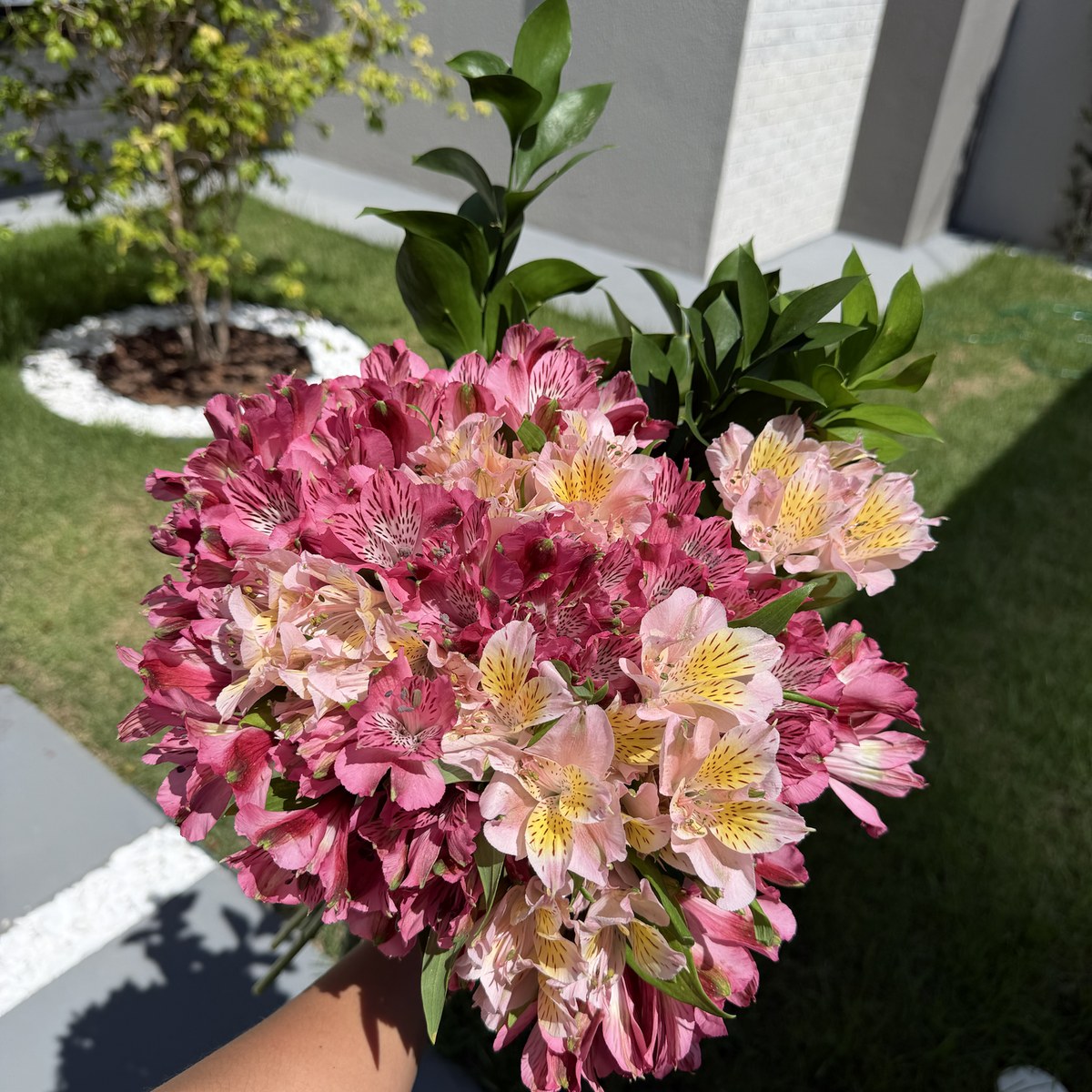 Buquê de flores no jardim